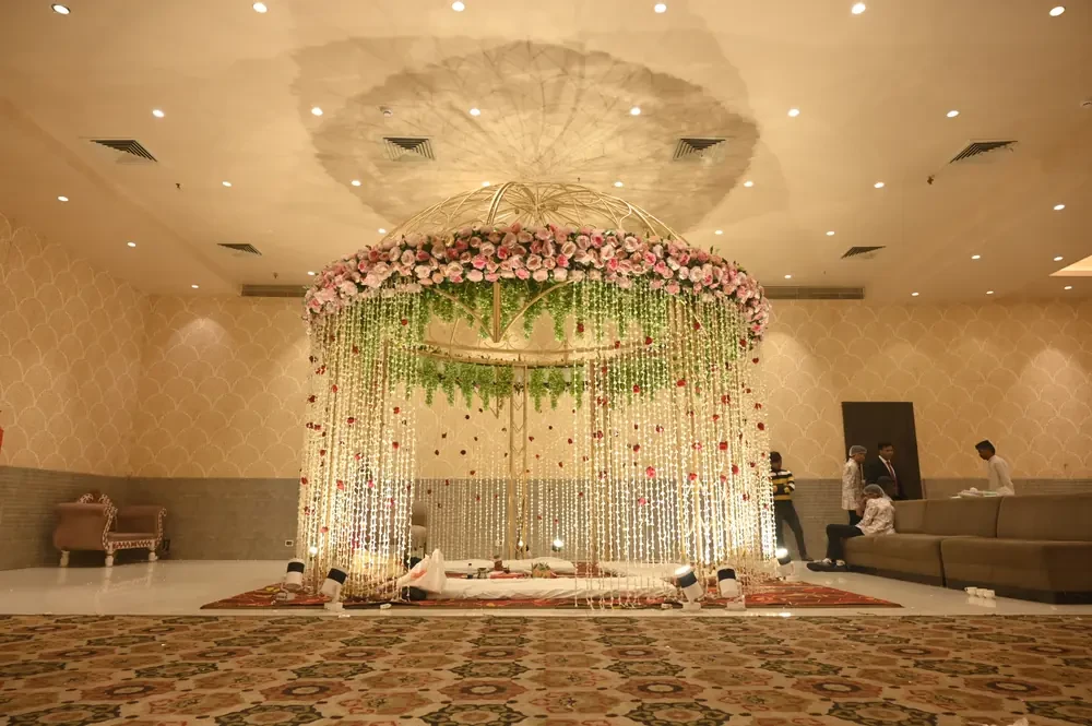 Gold dome mandap at Bika Rangoli, Howrah